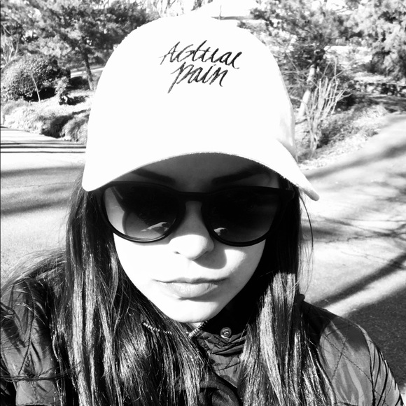 Meet your Posher, Catryna - Picture 7 of 11